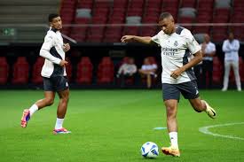 李永波羽毛球公开赛新闻发布会在沈举行.